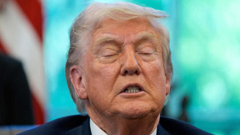 Trumps ilska efter rekordusla siffrorna: ”Mätt fel i flera år!”