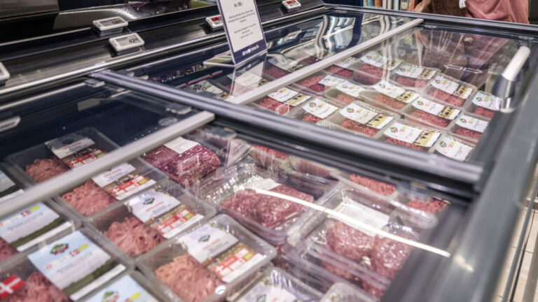 Danska priser chockar norska turister: Skippar köttet och tar med eget smör