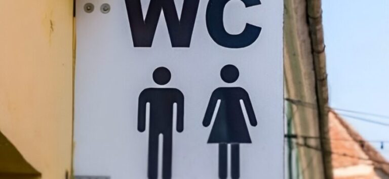 Betydelsen av «WC»-skylten på toaletterna