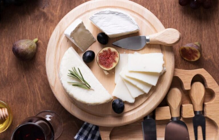 En vän fick den här konstiga trägrejen till sitt bröllop: men vet någon vad det är?