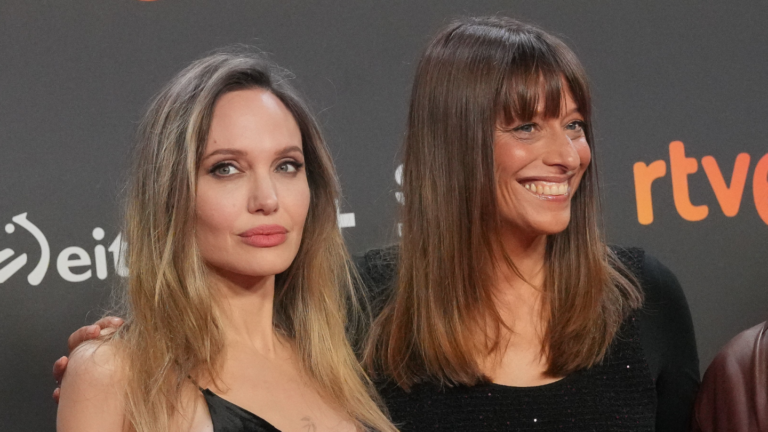 Alice Winocour om varför hennes ”Couture” med Angelina Jolie i huvudrollen inte handlar om mode