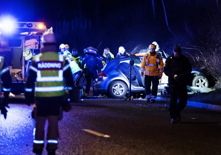 Polisjakt slutade med olycka i Bandhagen – en person död