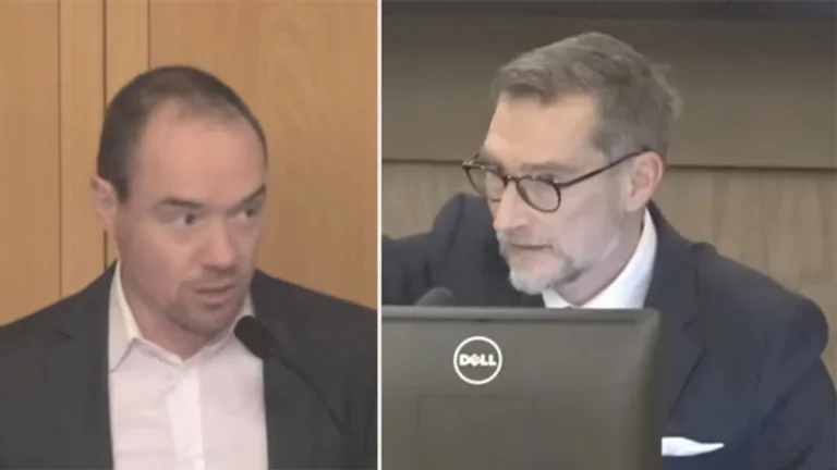 Kent Ekeroth (SD) utkastad från regionfullmäktige: Nu sätter du dig ner