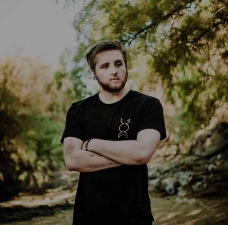 «Marie Osmond gratulerade sin son till att han fyllde 27. Vilken underbar man med unikt utseende!»